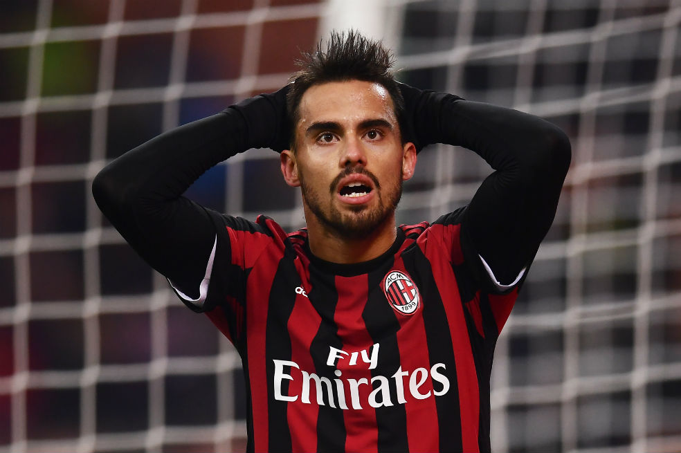 Suso salió expulsado del encuentro frente al Hellas Verona.  / AFP