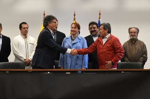 Las condiciones de Santos para firmar el cese bilateral con el Eln