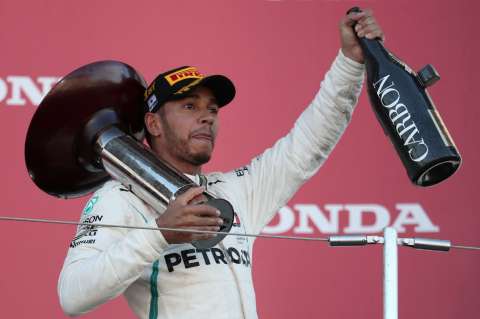 Lewis Hamilton ganó el Gran Premio de Japón y se acerca al título de la Fórmula 1