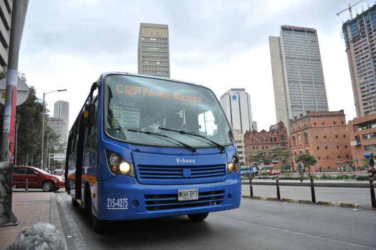 No contentos con asaltar bus del SITP, ladrones manosearon a pasajeras