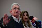 Álvaro Uribe debe ir a juicio por soborno y fraude procesal y el caso no se cierra