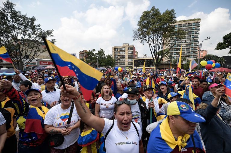 La plaza de Lourdes ha sido en varias ocasiones punto de concentración y encuentros de la diáspora venezolana en Bogotá.