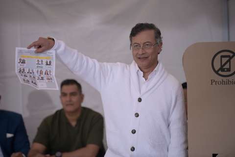 “No acepto resultados del preconteo”: Petro tras victoria de De la Espriella sobre Cepeda