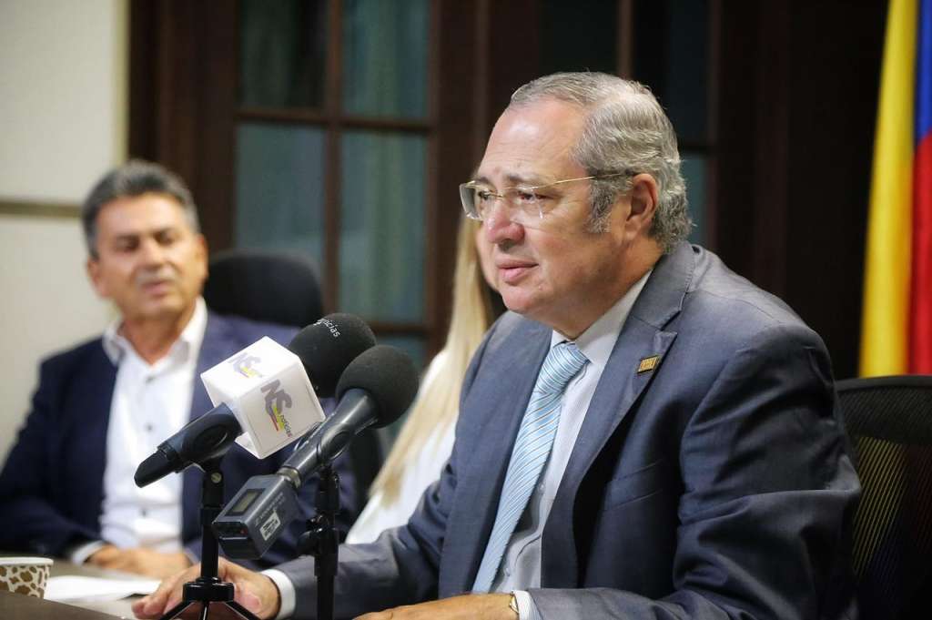 Iván Name es senador por la Alianza Verde.