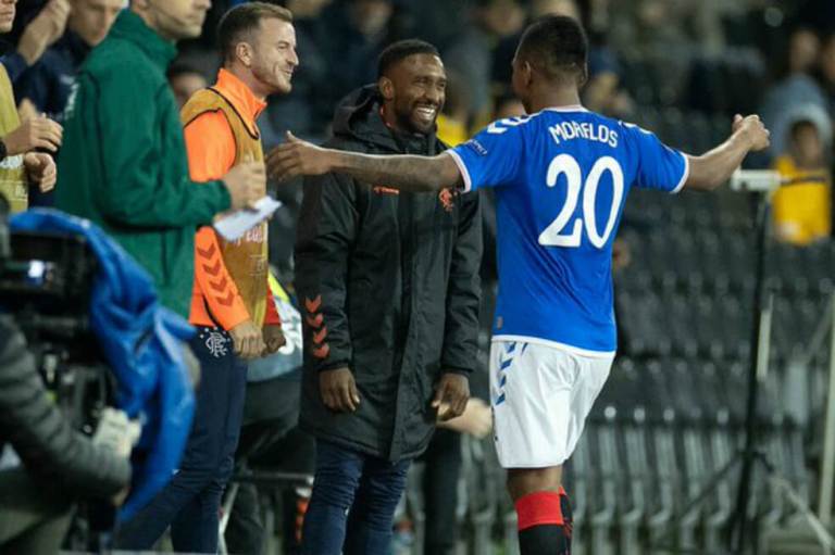 Alfredo Morelos, gol en derrota del Rangers en la Europa League