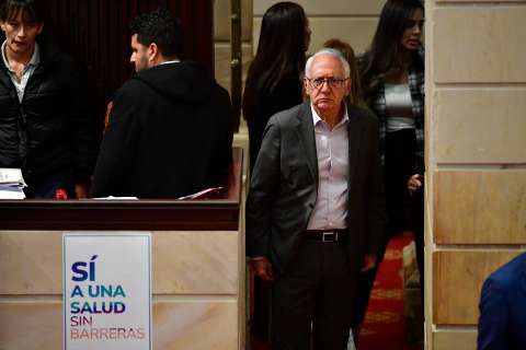 Minsalud responde a críticas por su comentario sobre EPS y reforma a la salud