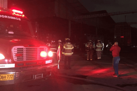 Bomberos controlan dos incendios en el norte de Bogotá
