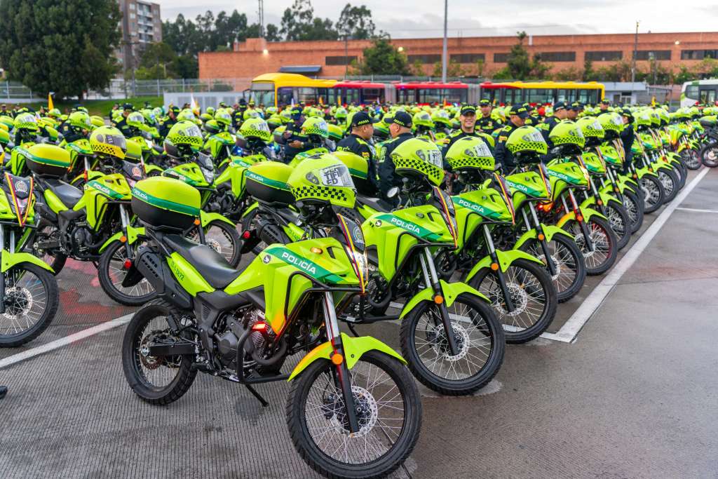 Las 225 motocicletas fortalecerán la vigilancia y la capacidad de reacción de la Policía en TransMilenio y sus alrededores.