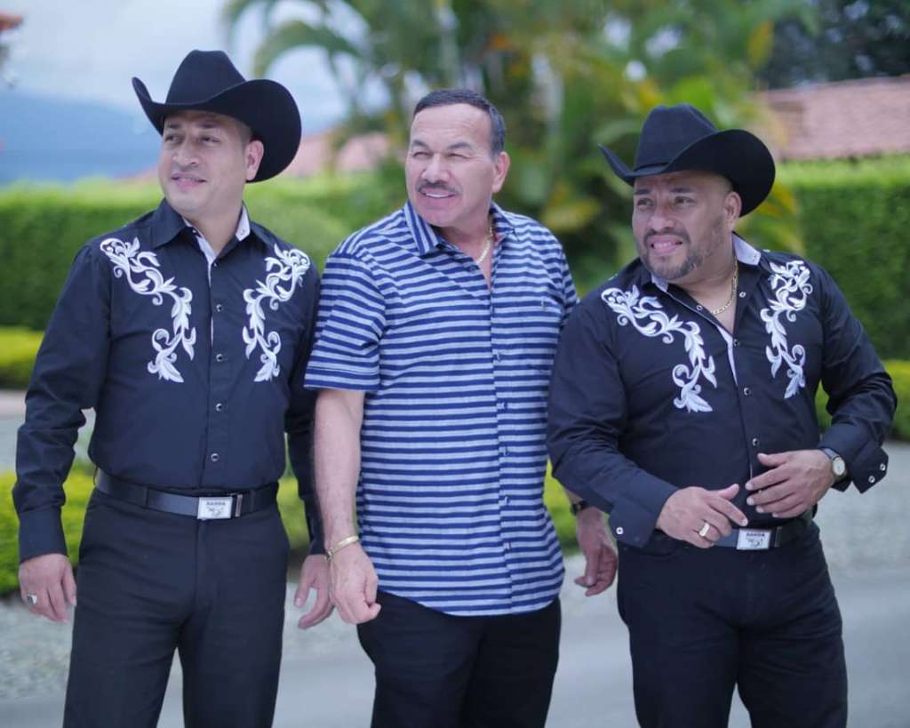 El vídeo de "Pero te vas arrepentir" contó con la producción de D'Repente Films.