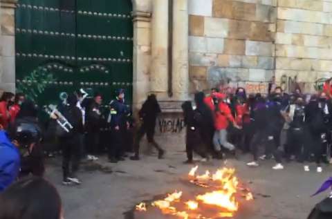 Disturbios en Bogotá durante marchas por el Día Internacional de la Mujer