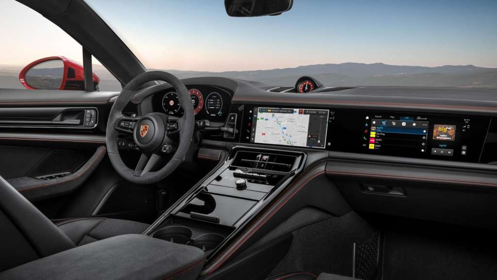 Porsche Panamera GTS - Interior