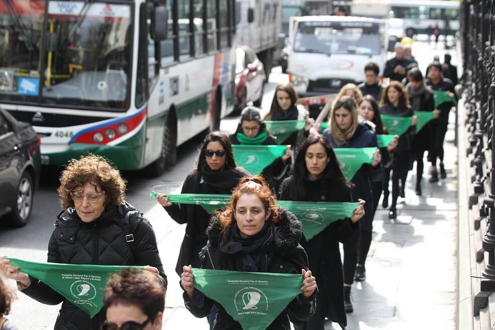 En Argentina, los abortos están autorizados cuando la vida de la mujer está en peligro o cuando el embarazo es producto de una violación.
/ EFE