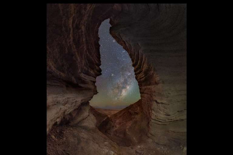 “Relámpago de la Vía Láctea”, en Xinjiang, China.