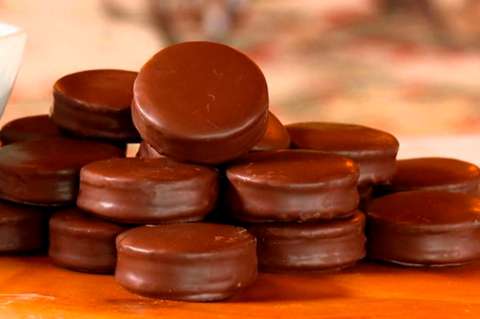 Alfajores de chocolate: receta irresistible para preparar en casa