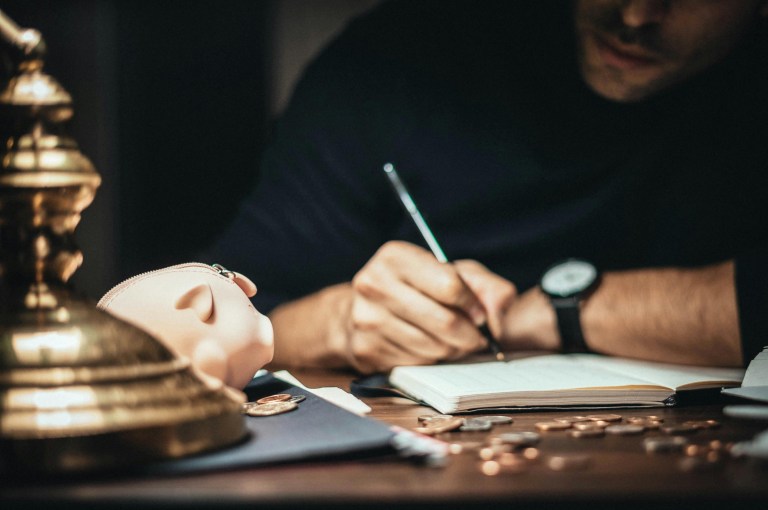 Emprendedores: ¿Qué es el ahorro y cómo practicarlo en cada etapa de la vida?