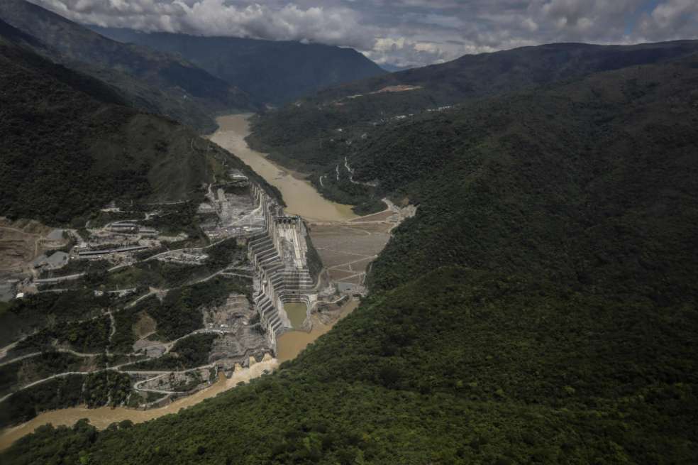 Así se veía el río Cauca en mayo de 2018, cuando empezó el estado de emergencia en el río. / AFP