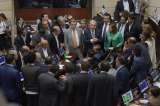 Uribe insiste en acuerdo para aprobar unas y negar otras objeciones