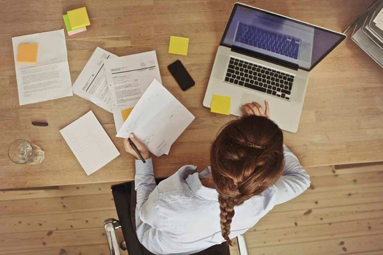 Contratos de trabajo: diferencias entre el laboral y el de prestación de servicios