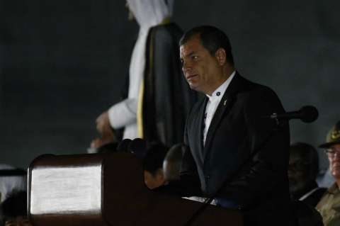 Ecuador votará referendo para inhabilitar políticos con dinero en paraísos fiscales