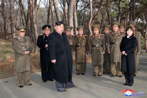 Denuncian trabajo forzado y otros abusos en programa militar de Corea del Norte