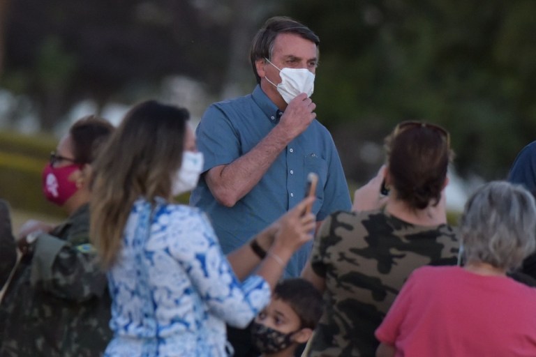 Jair Bolsonaro sube en las encuestas, pese a su gestión del coronavirus