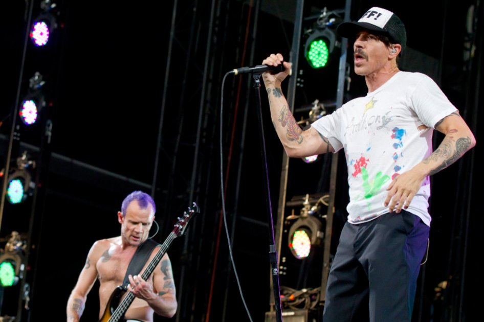 Red Hot Chili Peppers en concierto.
