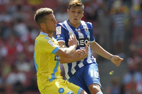 Con gran actuación de Quintero, Porto venció a Napoli