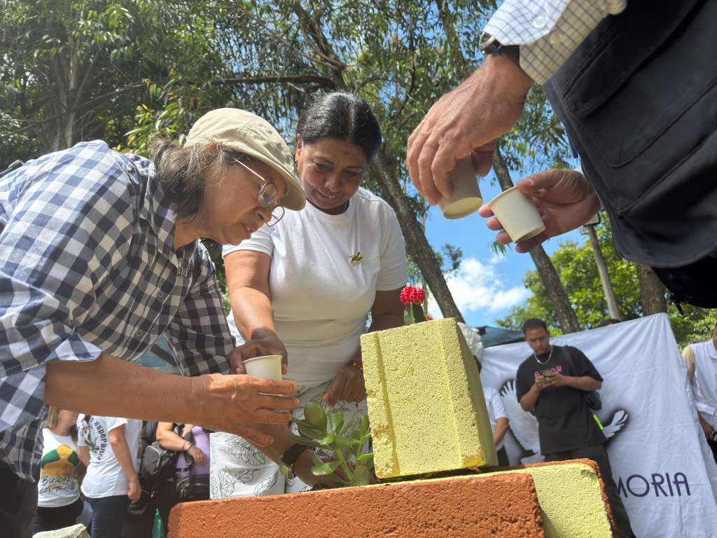 Según cifras de la Unidad, más de 10.000 personas permanecen desaparecidas en Antioquia.