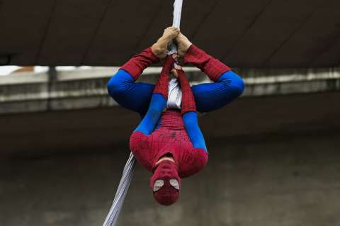 "Spiderman" se pasea por Bogotá