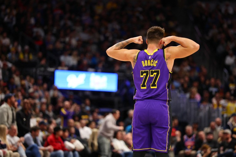 Luka Doncic dio exhibición con los Lakers en la NBA: video de sus mejores jugadas
