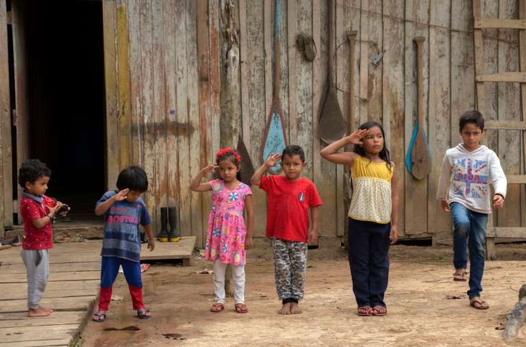 Indígenas Mura, en Brasil y su lucha por proteger la Amazonia su territorio.
