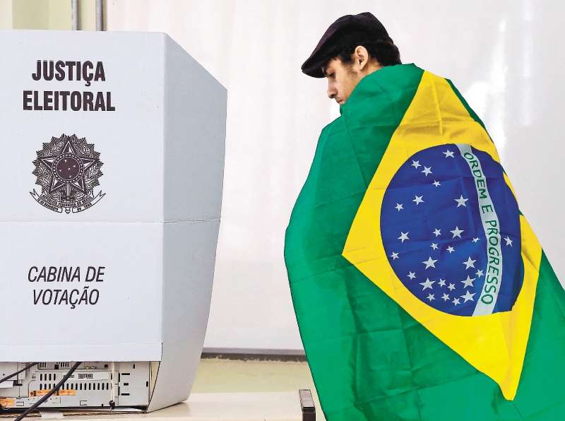 La segunda vuelta electoral en Brasil se celebró el 30 de octubre del 2022. Durante la jornada, además de elegir a un nuevo presidente, los brasileños votaron también por las autoridades locales.
