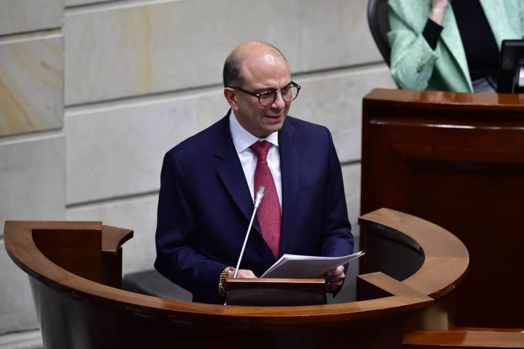 Nuevo magistrado de la Corte Constitucional Carlos Camargo.