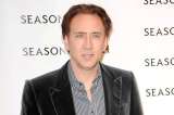 Nicolas Cage devuelve calavera de dinosaurio robada que compró