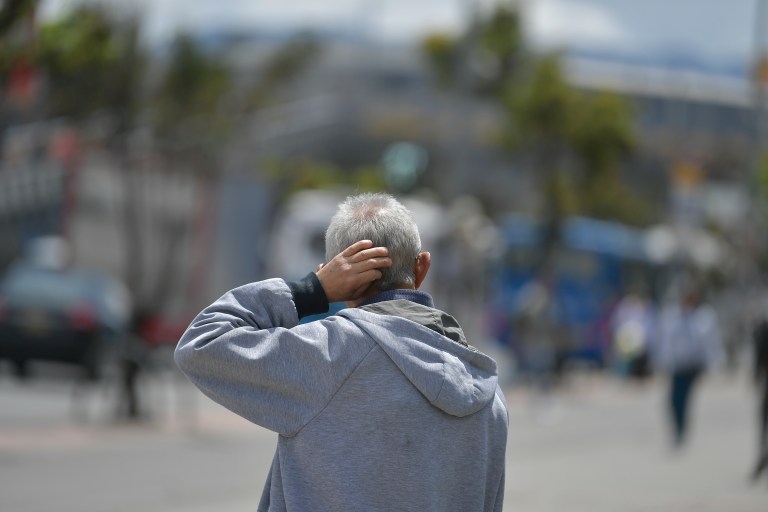¿Un pensionado puede seguir trabajando en Colombia y qué efectos tiene?