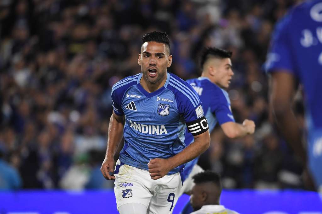 Jugador de Millonarios durante el compromiso ante Once Caldas en el Estadio El Campin de Bogotá