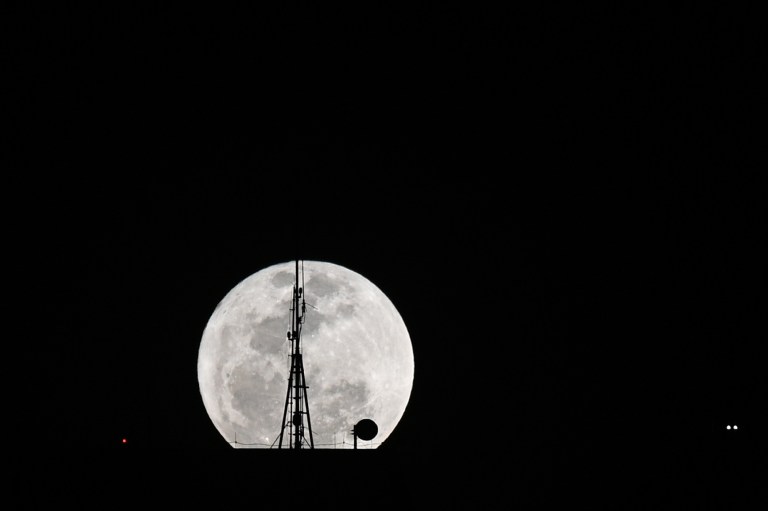 La sonda rusa envía la primera fotografía de la Luna