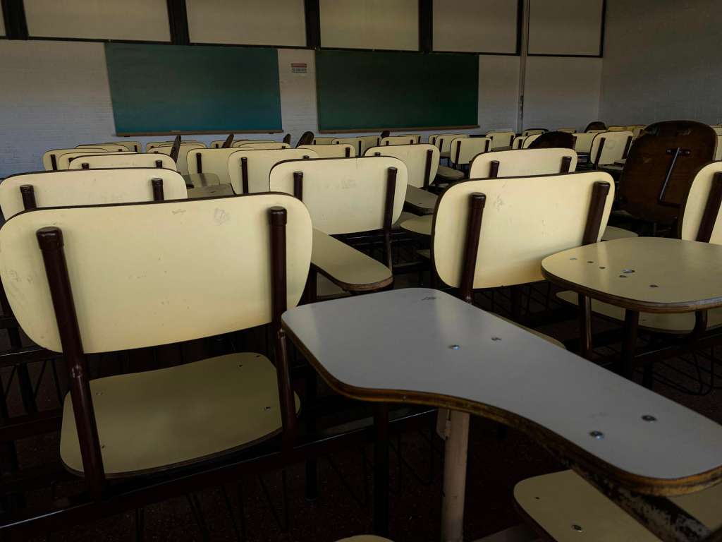 Más de 1.400 estudiantes fueron evacuados en Candelaria