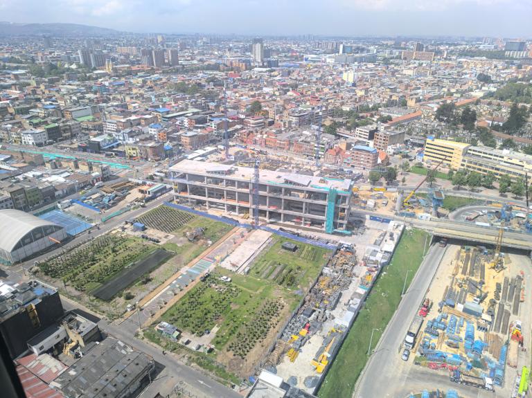 Renovación en la calle 26 arranca con nuevas reglas que obligan a negociar con propietarios