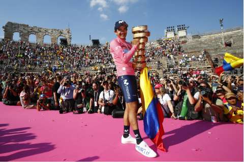 Carapaz: "Es la recompensa a todos los esfuerzos"
