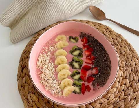 Con seis ingredientes prepara un provocativo “bowl” de frutos rojos