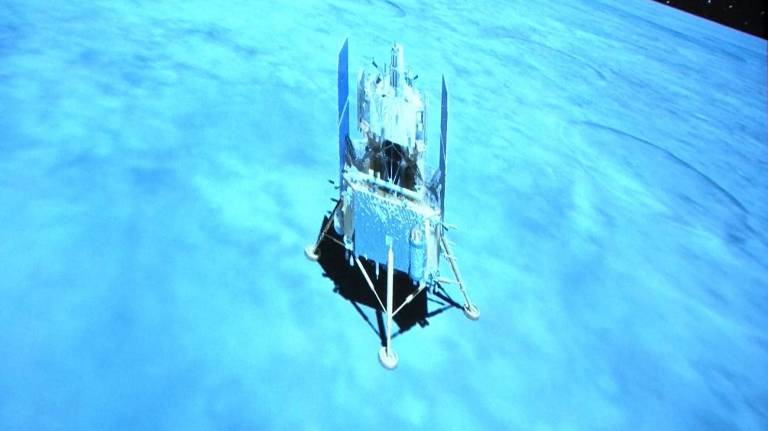 China realiza su primer acoplamiento en la órbita lunar dentro de la misión Chang’e 5