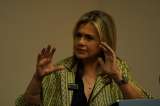 “De Paloma me aleja esa imagen patriarcal de un expresidente detrás de ella”: Edna Bonilla