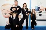La familia de Alec Baldwin, su refugio después de la tragedia