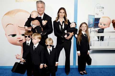 Alec Baldwin criticado por celebrar Halloween en familia