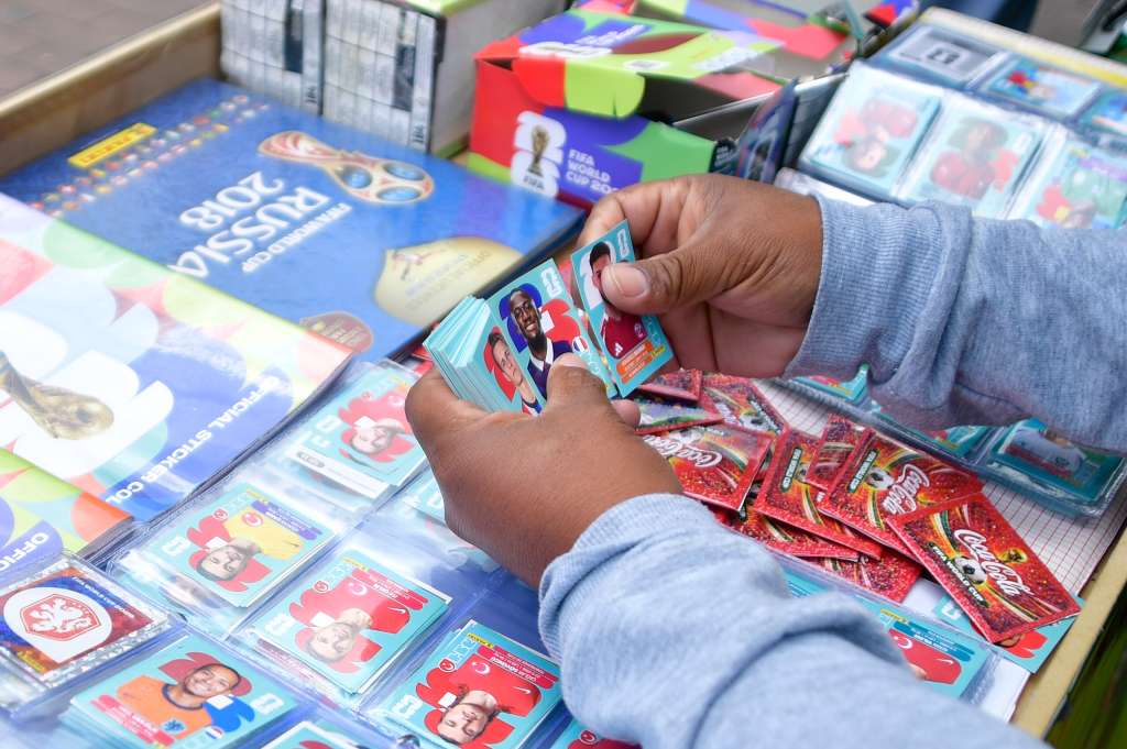Punto de venta y distribución de láminas del mundial 2026 ubicado en la Carrera séptima con calles 12 y 17 en el centro de Bogotá