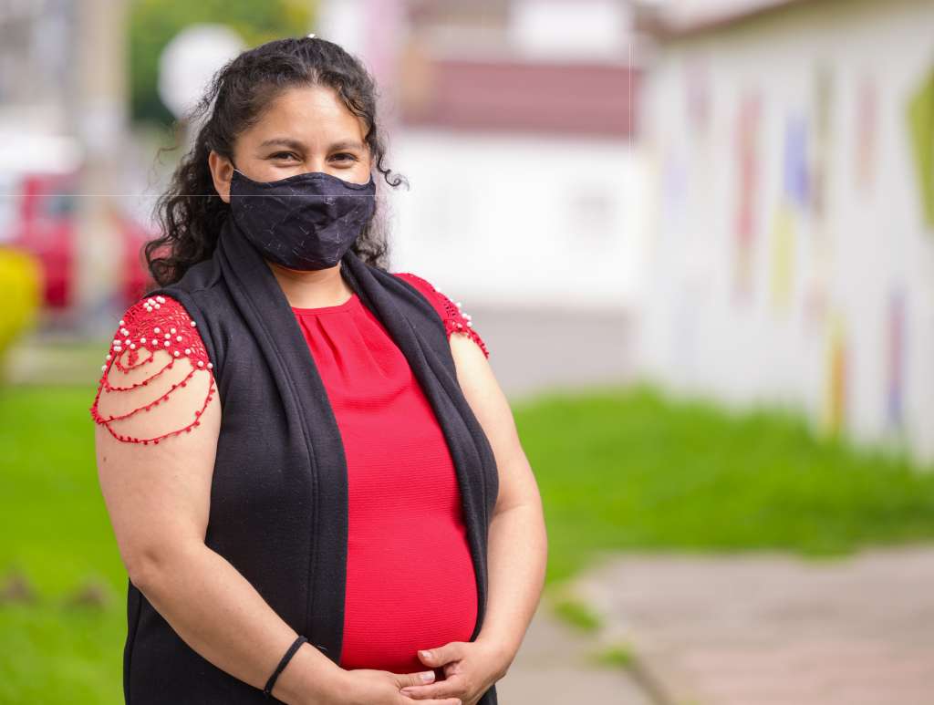 Luz Aurora recibe mensualmente $670.000 para mantener su hogar, conformado por cuatro hijos menores y su nieto.