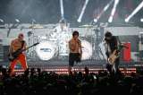 Red Hot Chili Peppers estrena la canción "Dark Necessities"