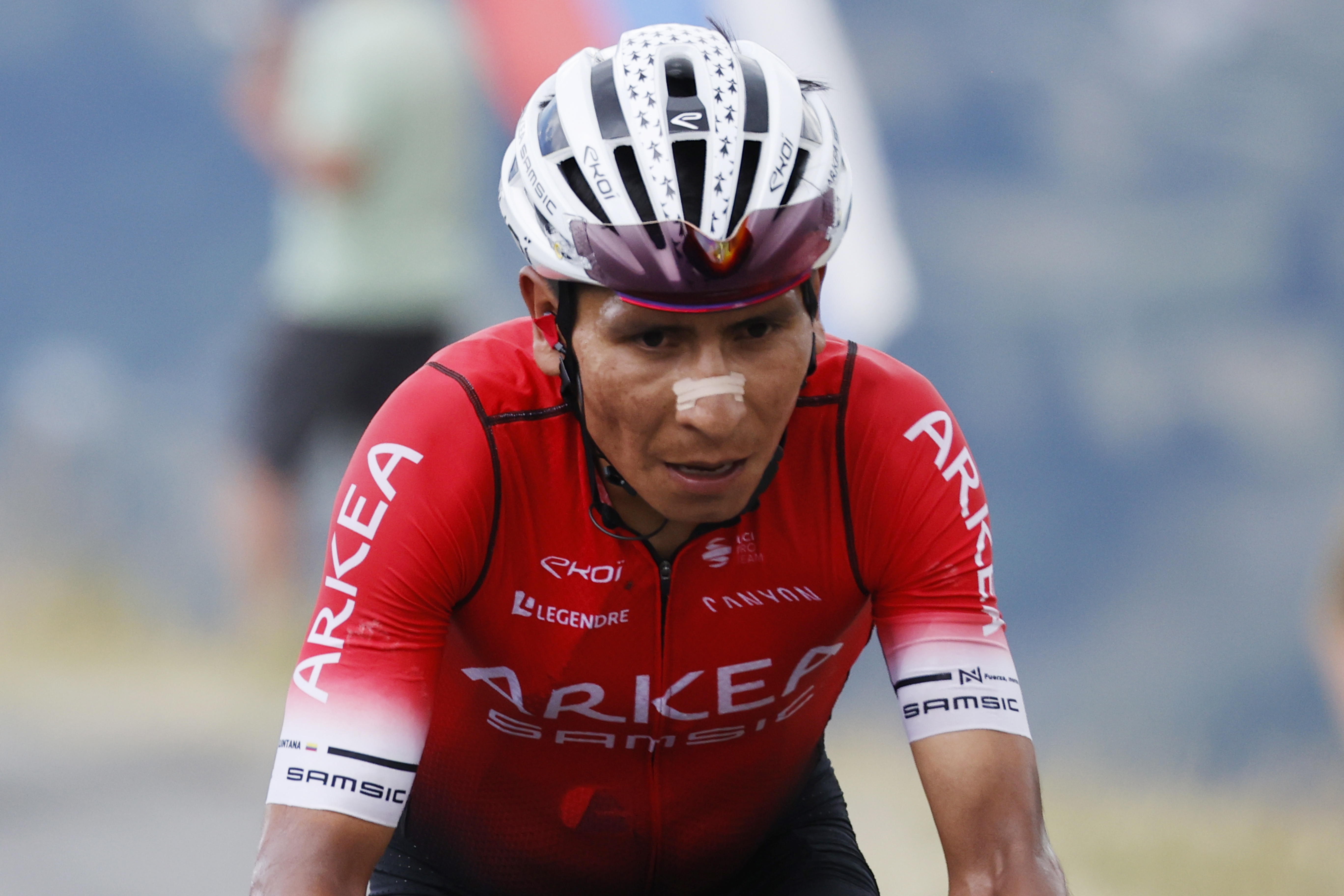 Saint-chaffrey (France), 13/07/2022.- Colombian rider Nairo Quintana of Team Arkea Samsic in action during the 11th stage of the Tour de France 2022 over 151.7km from Albertville to the Col du Granon Serre Chevalier in the commune of Saint-Chaffrey, France, 13 July 2022. (Ciclismo, Francia) EFE/EPA/YOAN VALAT