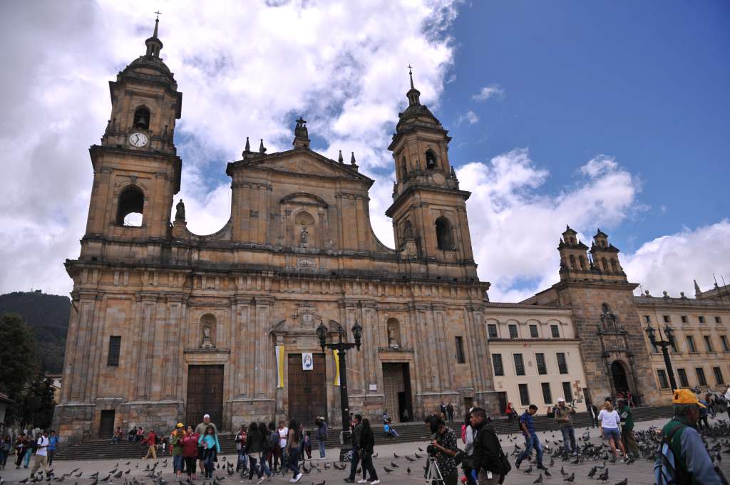 Instalaciones de este templo católico, se localiza en la carrera 7 con calle 10, en el barrio La Candelaria, Bogotá.